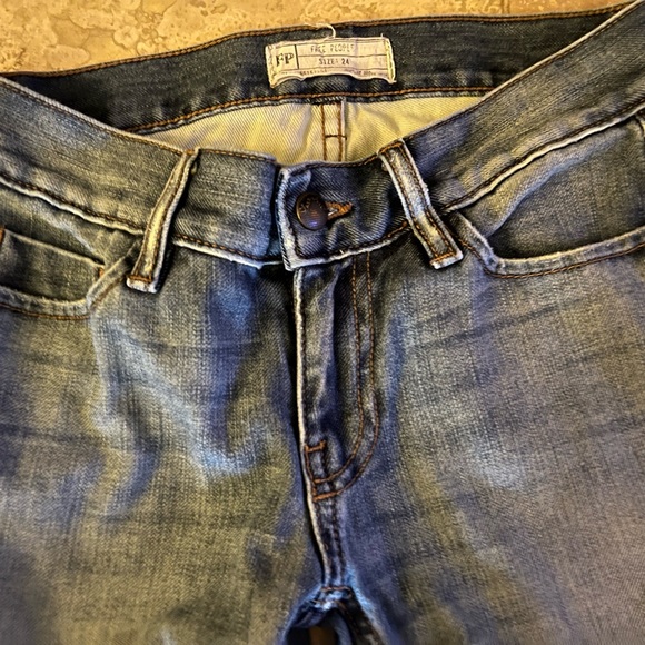 Free People Slit seam distressed blue jeans split seam bottom size 24 0 - Picture 3 of 8